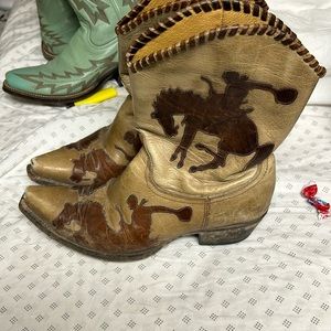 Old gringo boots